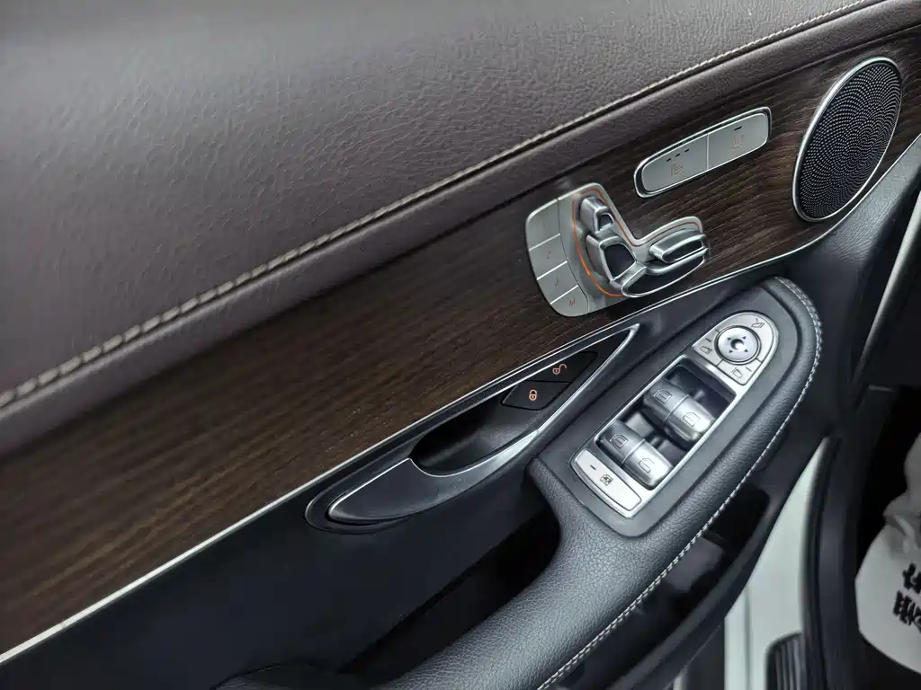 Mercedes-Benz GLC — миниатюра 4