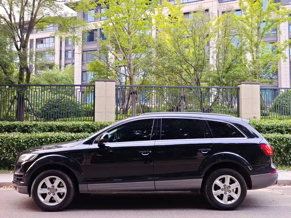 Audi Q7 — миниатюра 4