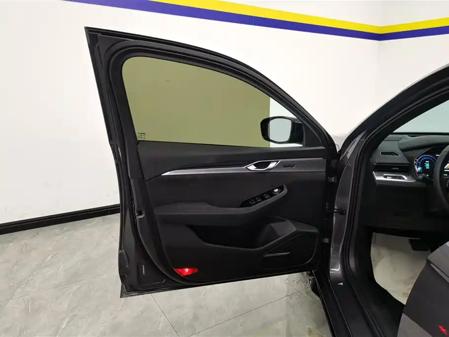 GEELY AUTOMOBILE XINGRUI