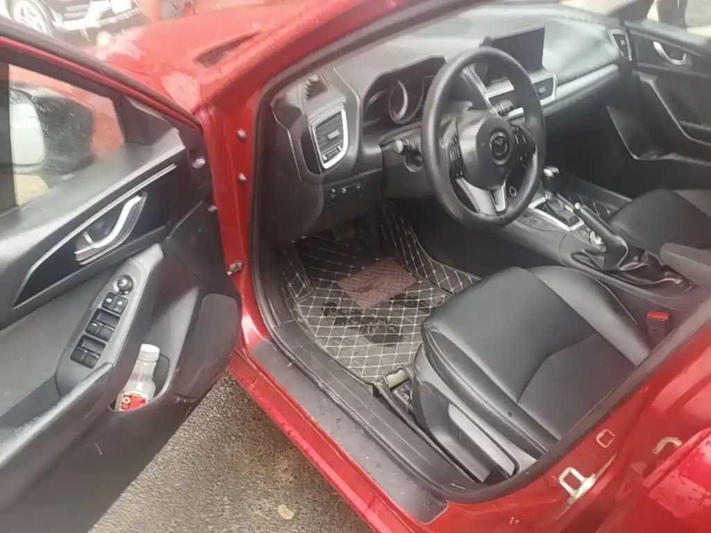 Mazda 3 Axela — миниатюра 16