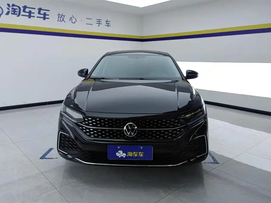 Volkswagen Passat 2022 330TSI Elite