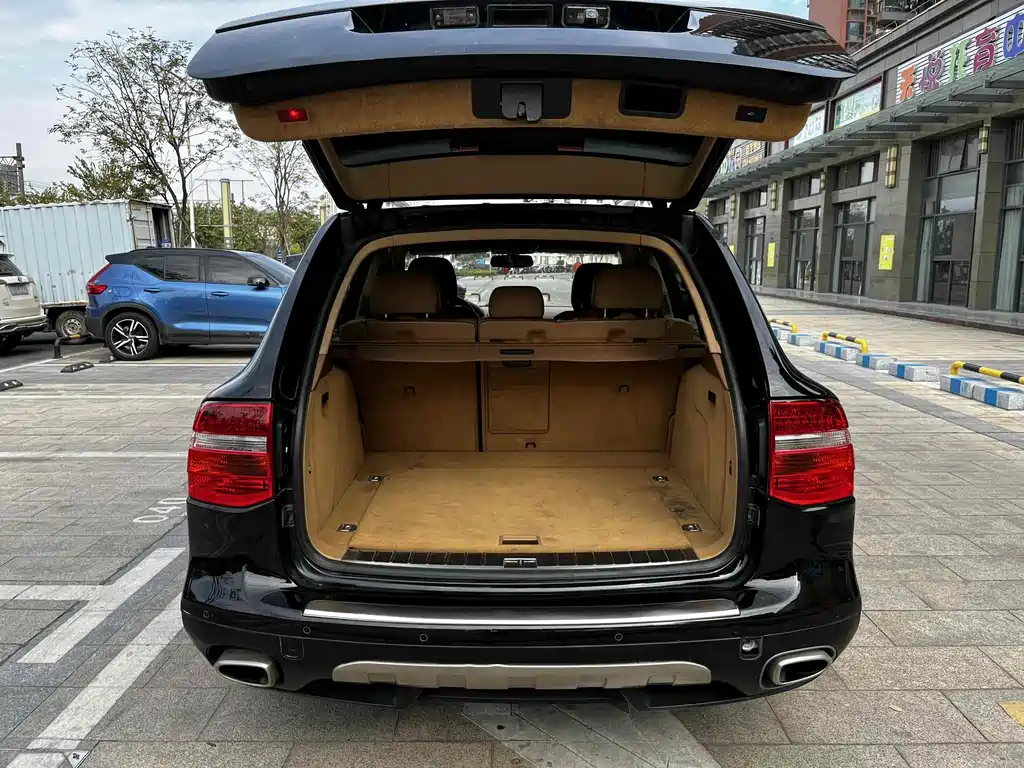 Porsche Cayenne — миниатюра 17