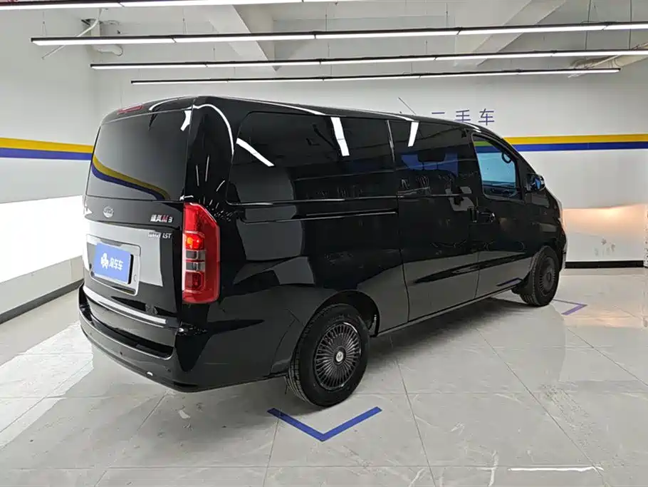 JAC RefineM3 M3 2023 PLUS 1.5T 7/8 мест Comfort