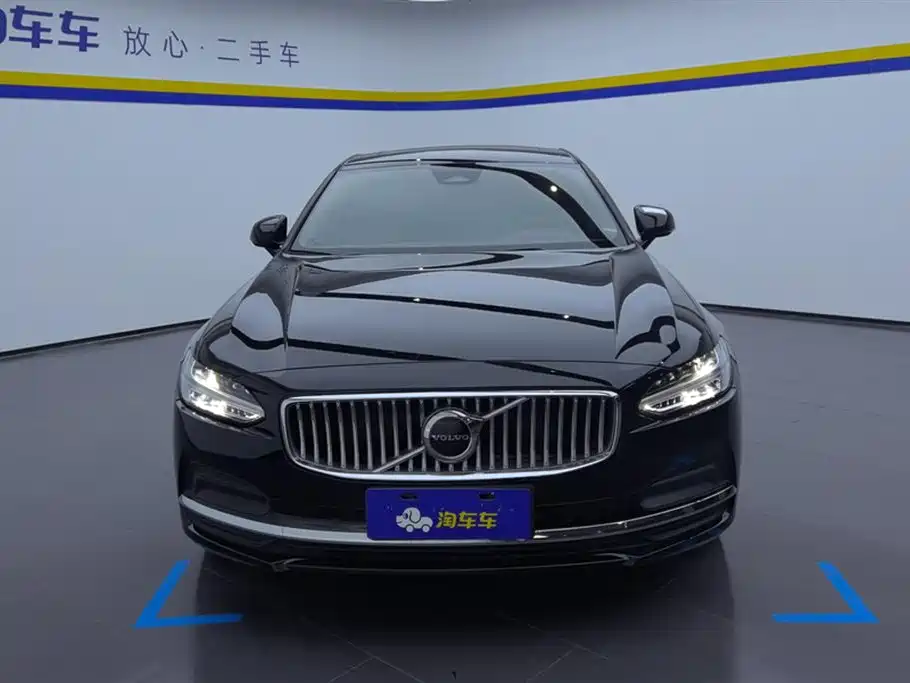Volvo S90 2025 B5 Luxury