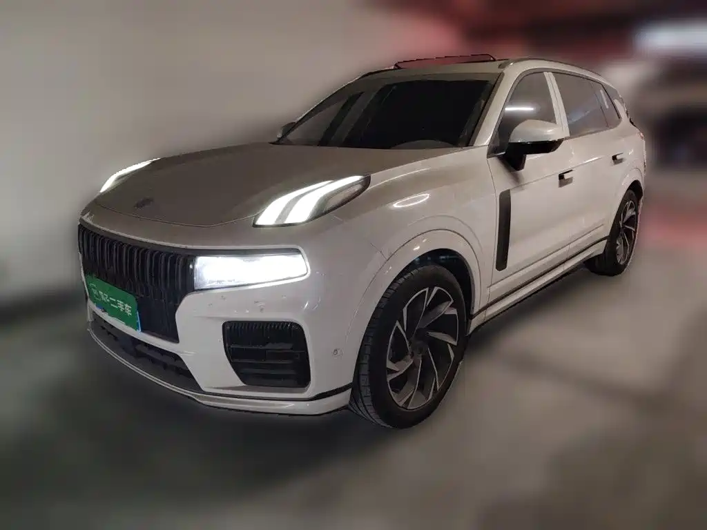 Lynk & Co 09