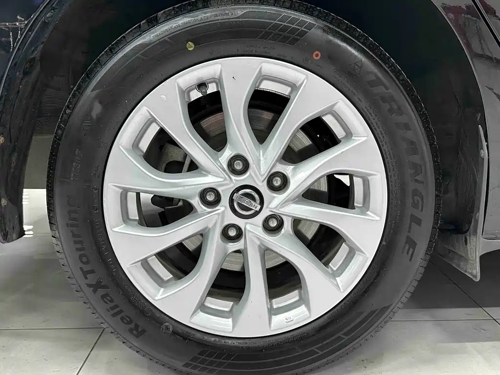 Nissan Sylphy — миниатюра 17