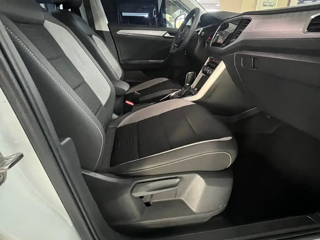 VOLKSWAGEN T ROC EXPLORING SONGS