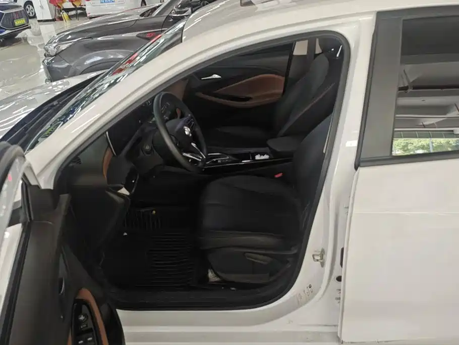 Buick Verano — миниатюра 9