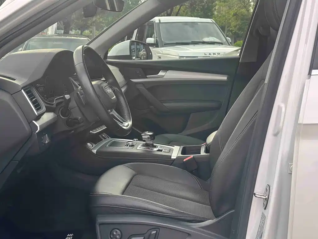 Audi Q5L 2018 40 TFSI Fashion V