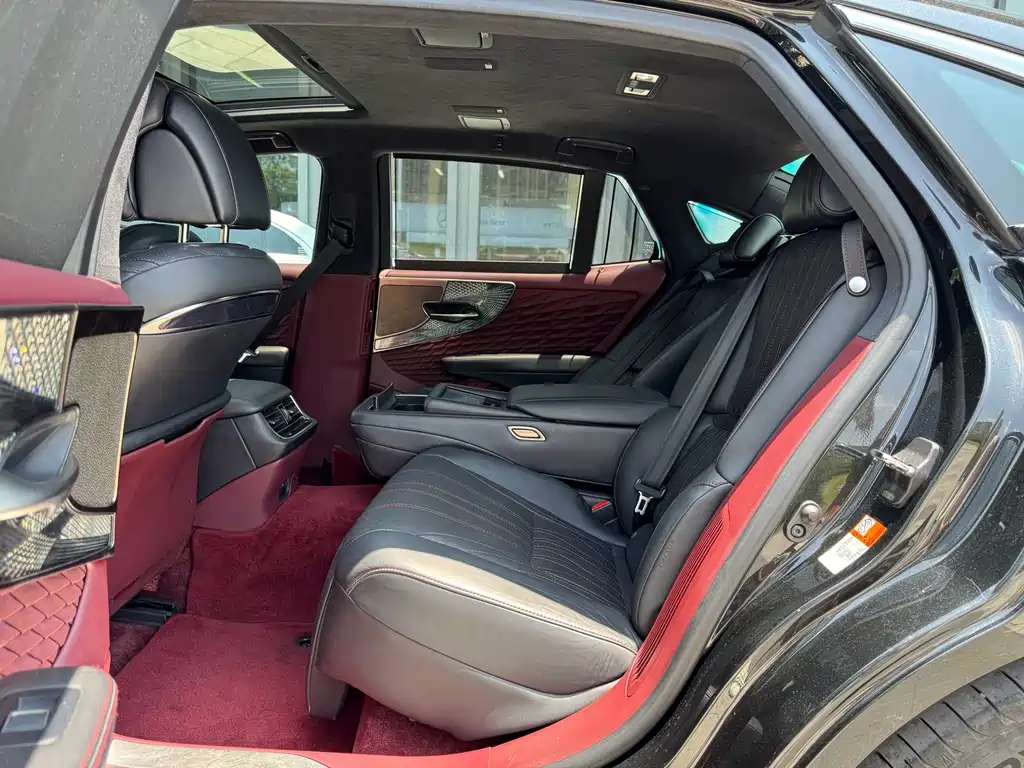 Lexus LS 2018 500h Executive V