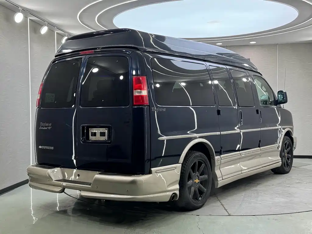 Chevrolet Express 2009 5.6L AT
