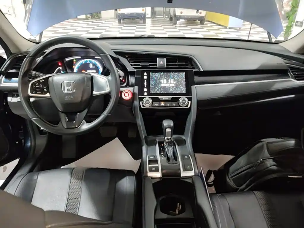 Honda Civic — миниатюра 10