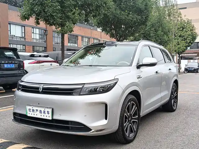 HONGMENG ZHIXING ASK THE WORLD M7 2024