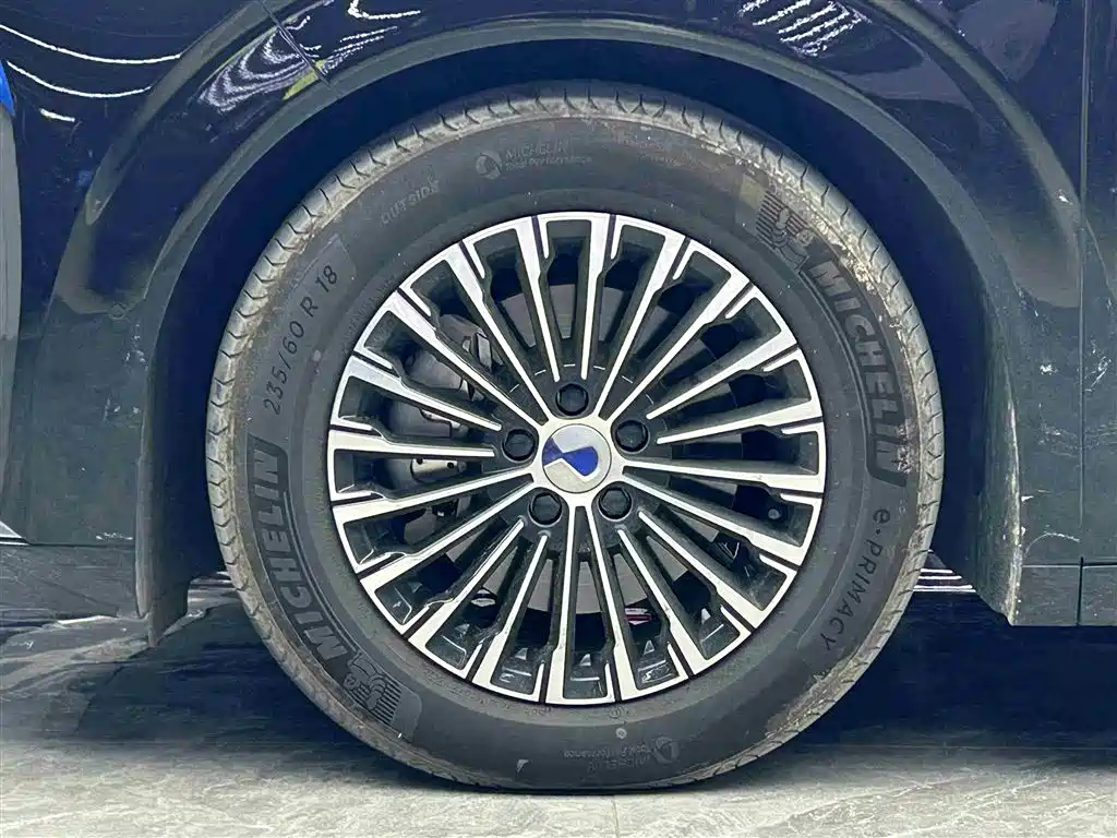 DENZA  D9