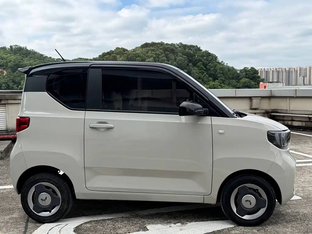 Wuling MINIEV — миниатюра 10