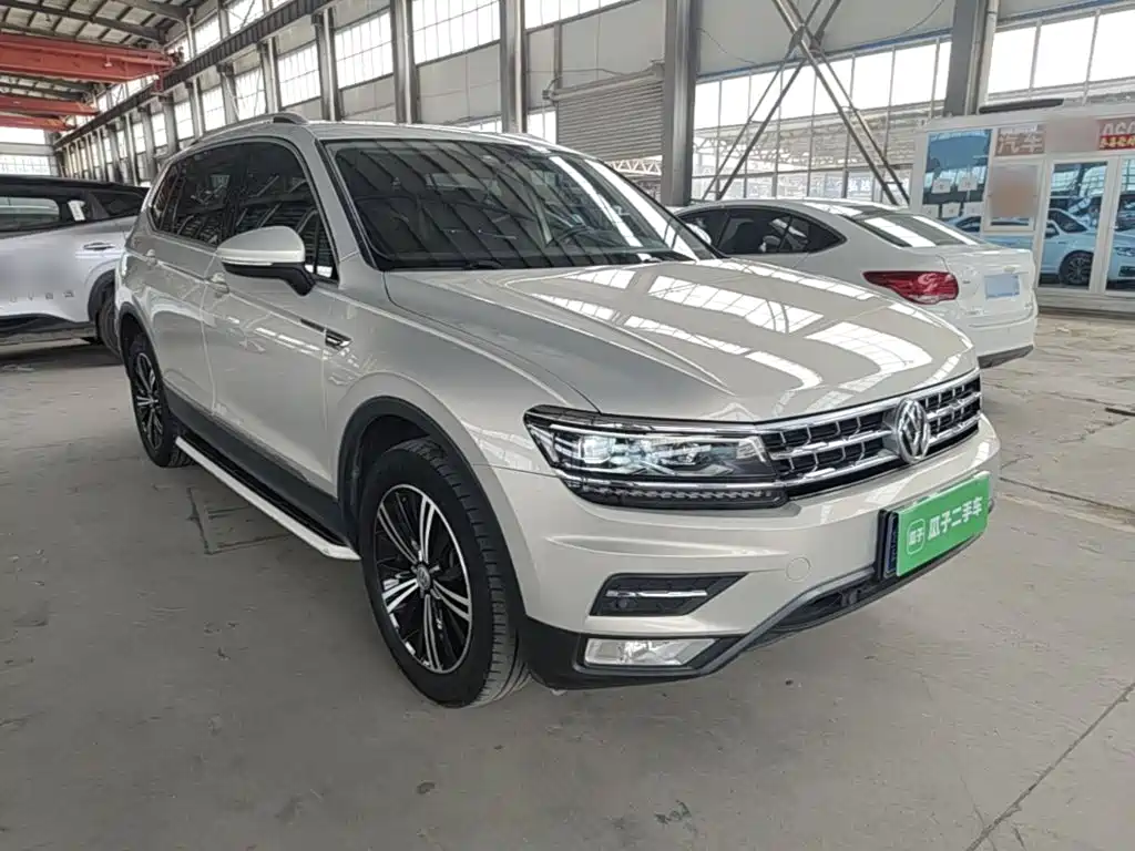 Volkswagen Tiguan L L 2017 380TSI AT Luxury