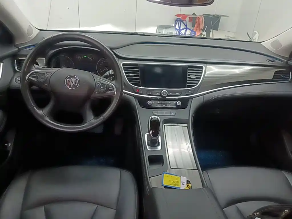 Buick LaCrosse — миниатюра 10