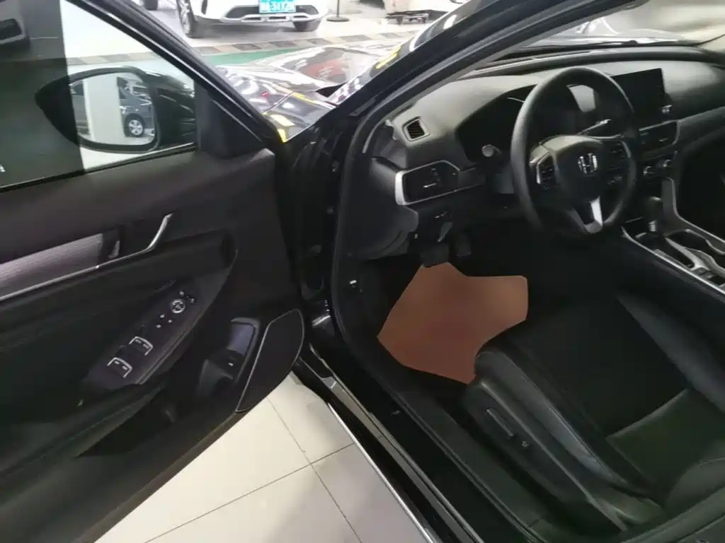 Honda Accord — миниатюра 16