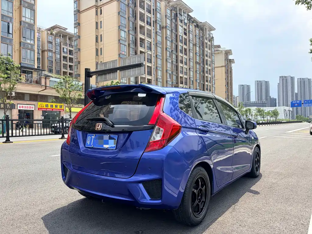 Honda Fit — миниатюра 5