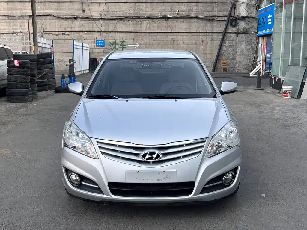 Hyundai Elantra — миниатюра 2