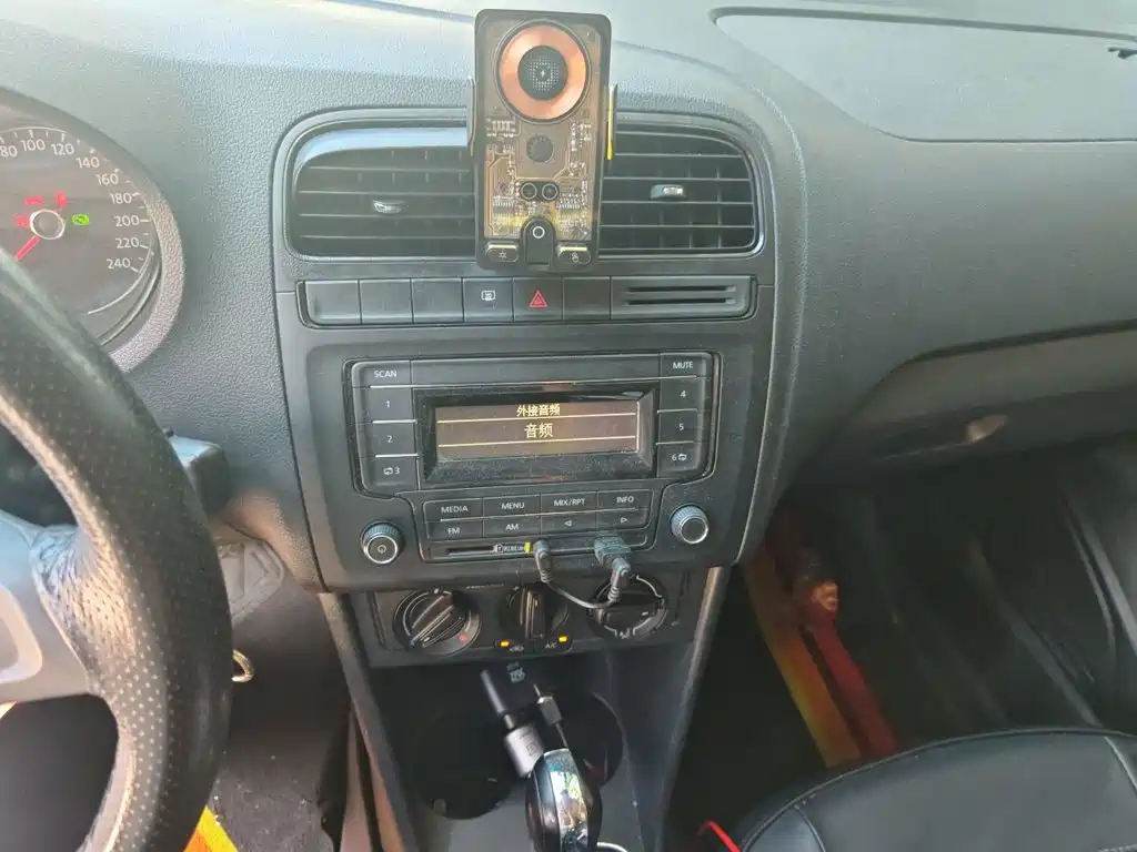 Volkswagen Polo — миниатюра 14