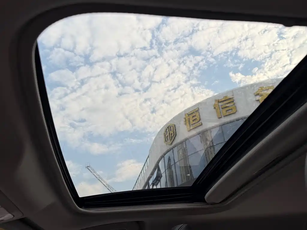 TOYOTA COROLLA DUAL ENGINE E+