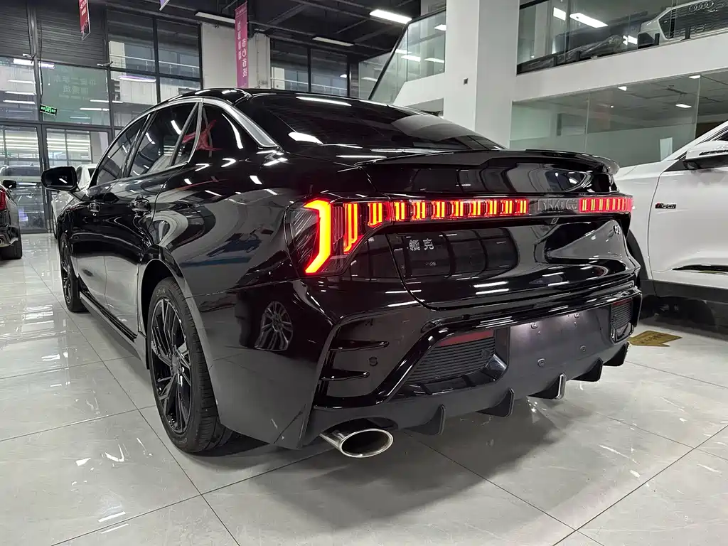 Lynk & Co 03 — миниатюра 6