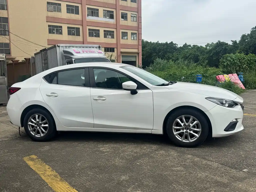Mazda 3 Axela — миниатюра 4