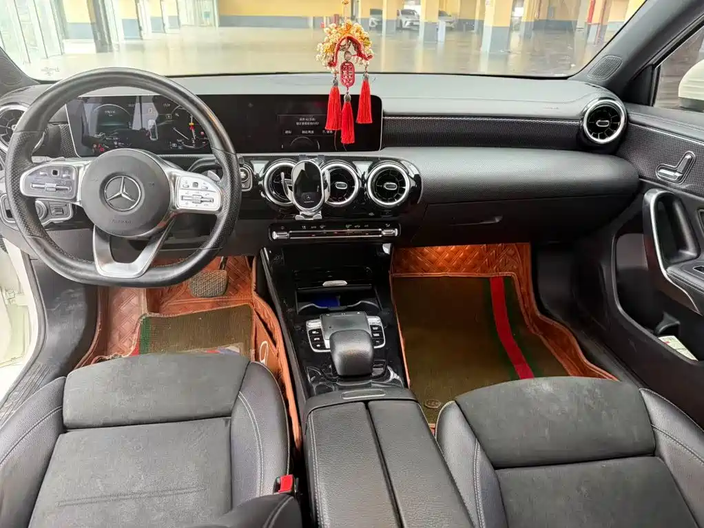 Mercedes-Benz A-Class — миниатюра 4