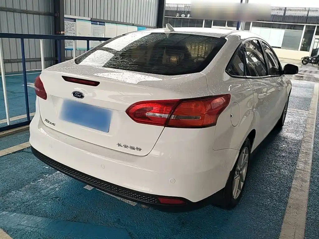 Ford Focus — миниатюра 7