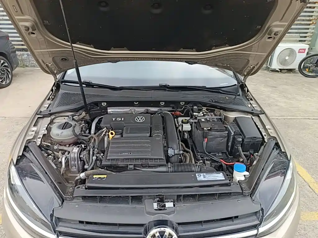 Volkswagen Golf — миниатюра 20