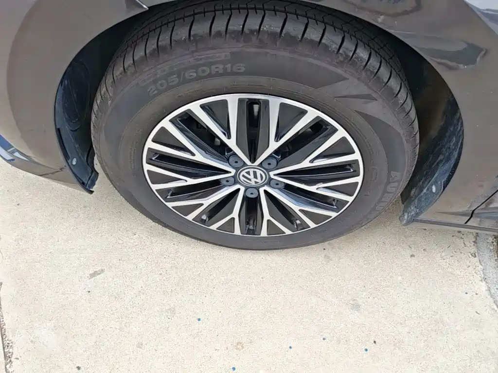 Volkswagen Sagitar — миниатюра 23