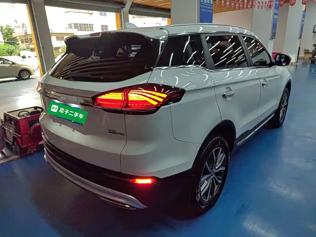 Geely Boyue — миниатюра 7