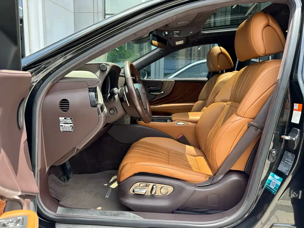 Lexus LS 2018 500h Executive V