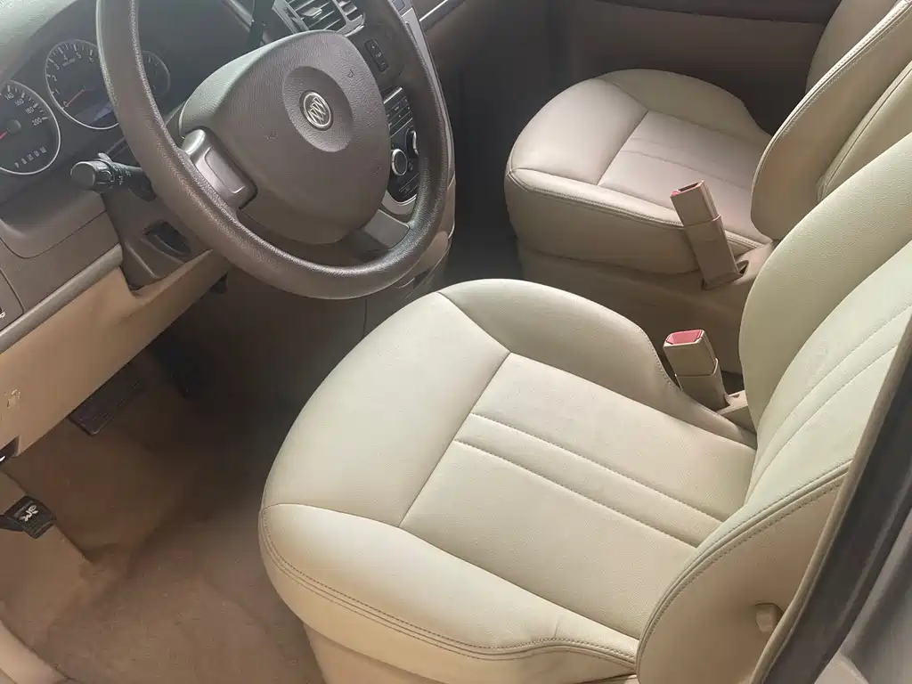 Buick GL8 2014 2.4L