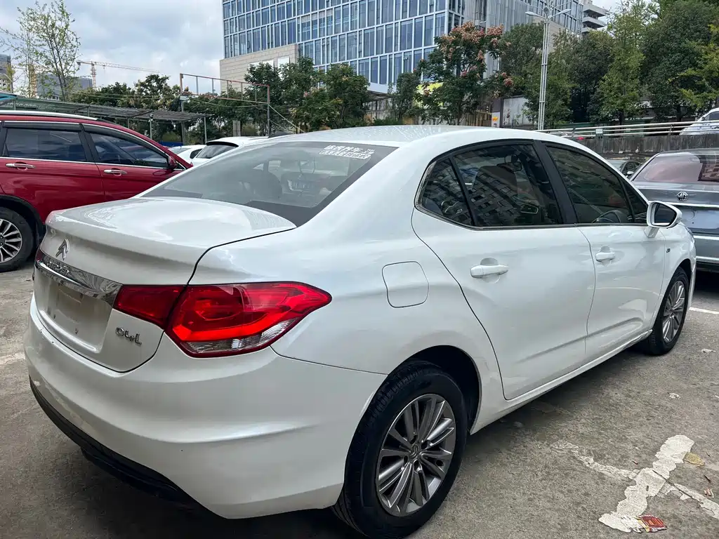 Citroen C4L — миниатюра 8