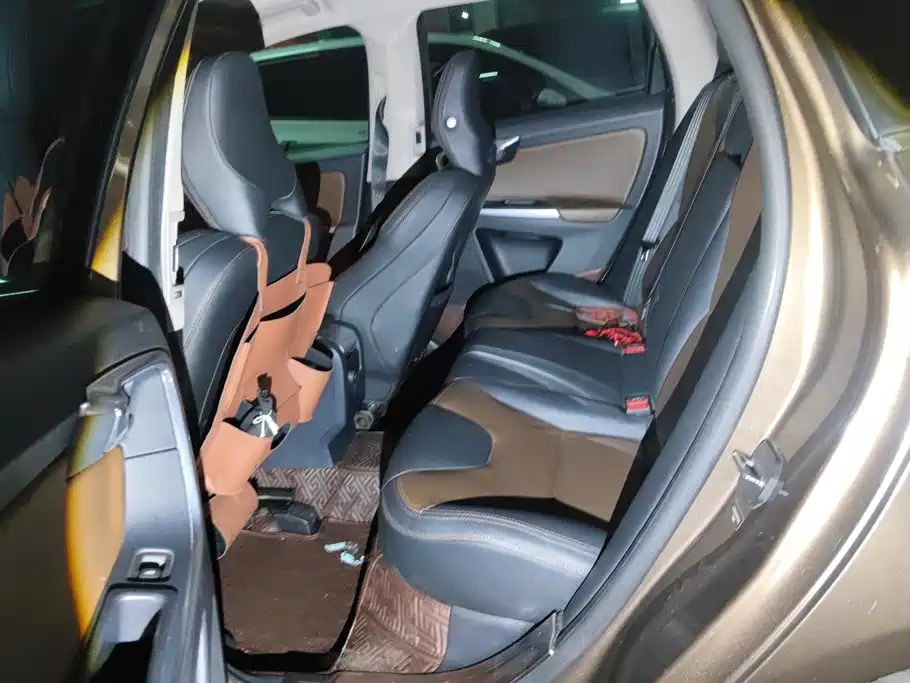Volvo XC60 — миниатюра 11