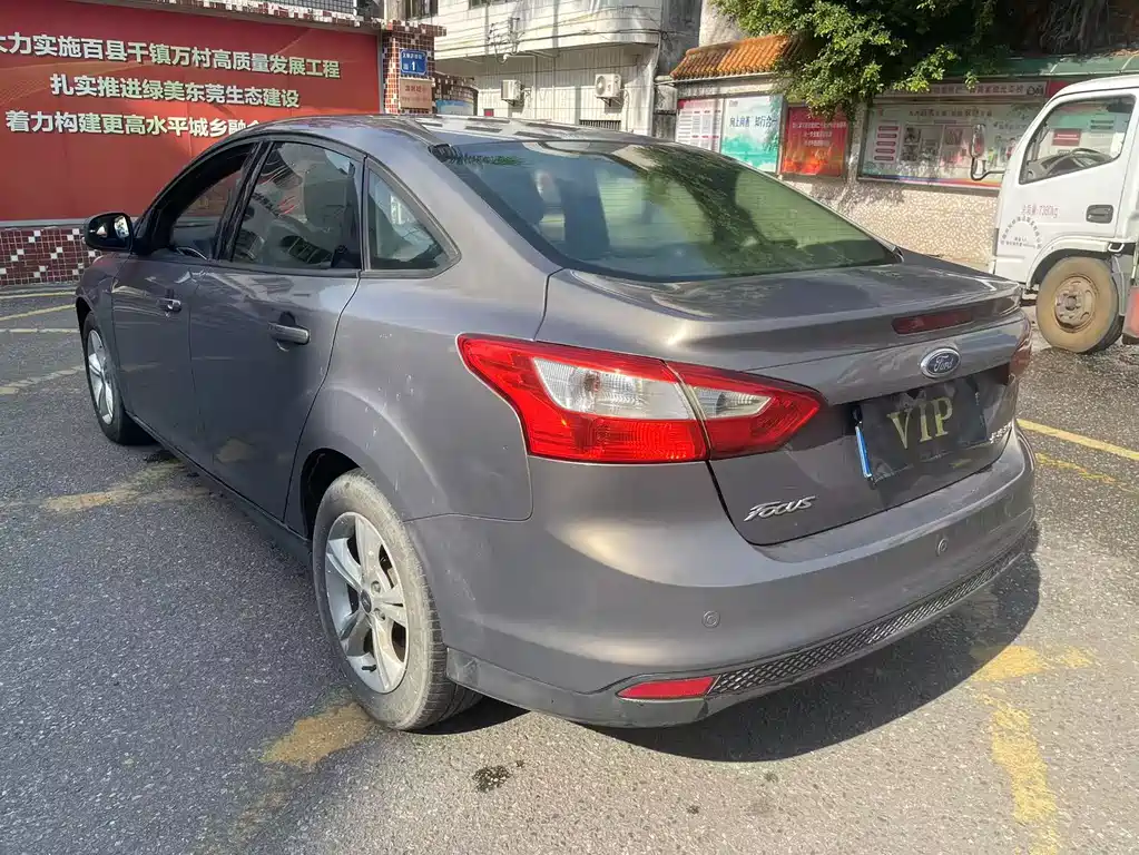 Ford Focus 2012 1.6L AT Comfort