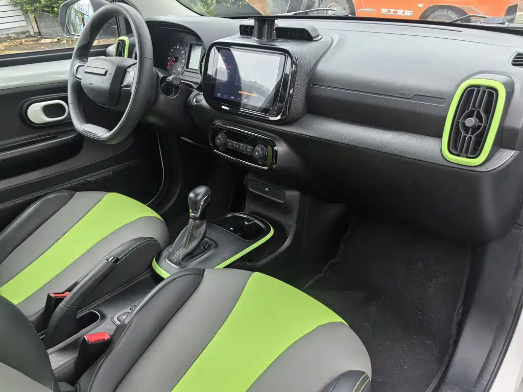 Roewe Clever — миниатюра 15