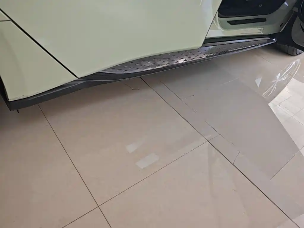 Hongqi Hongqi EH7 — миниатюра 21