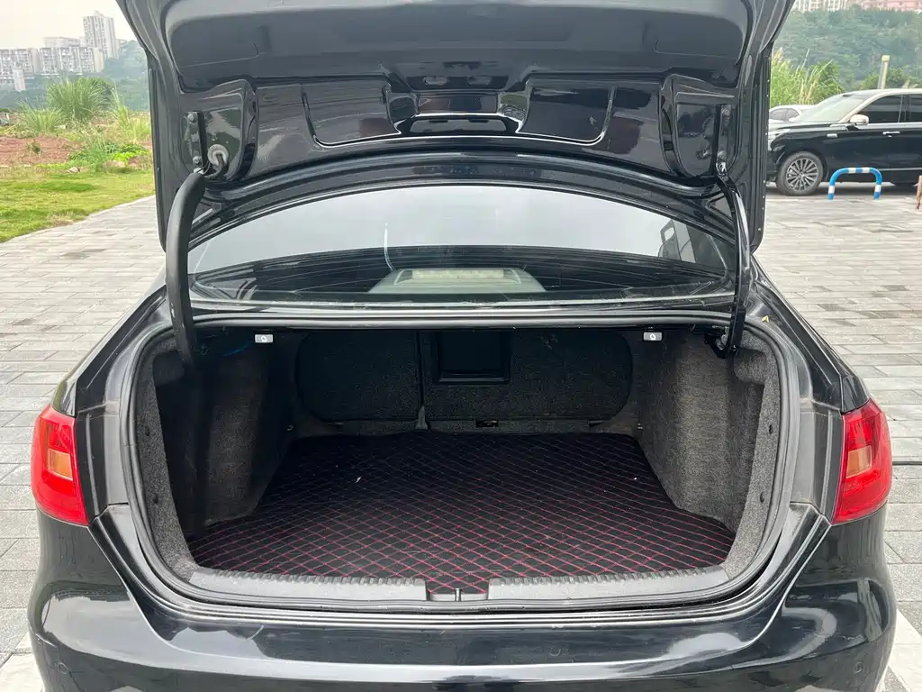 Volkswagen Sagitar — миниатюра 13