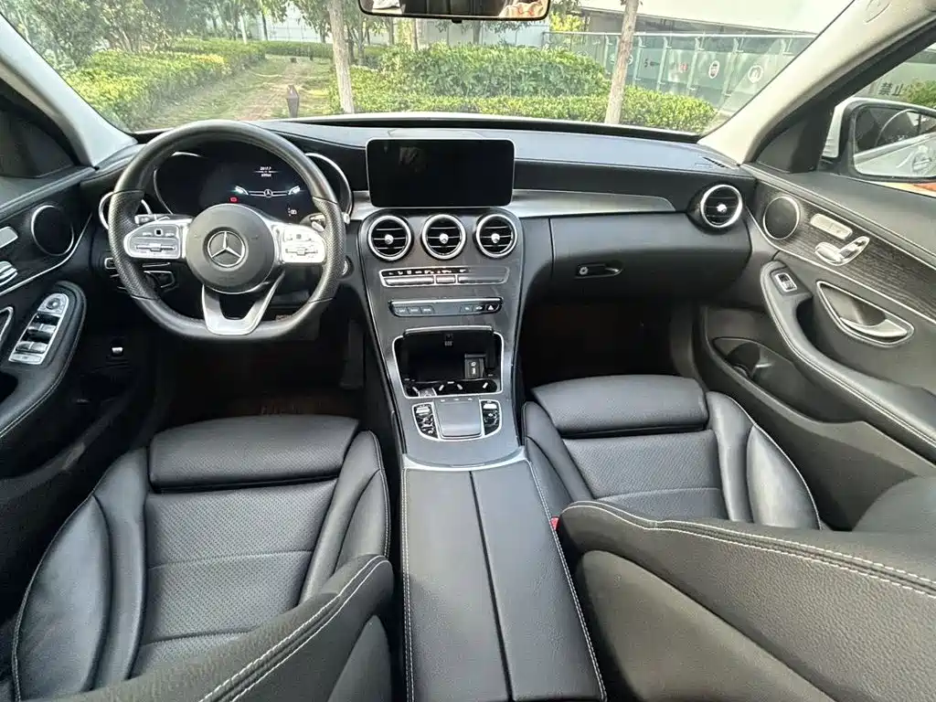 Mercedes-Benz C-Class — миниатюра 8