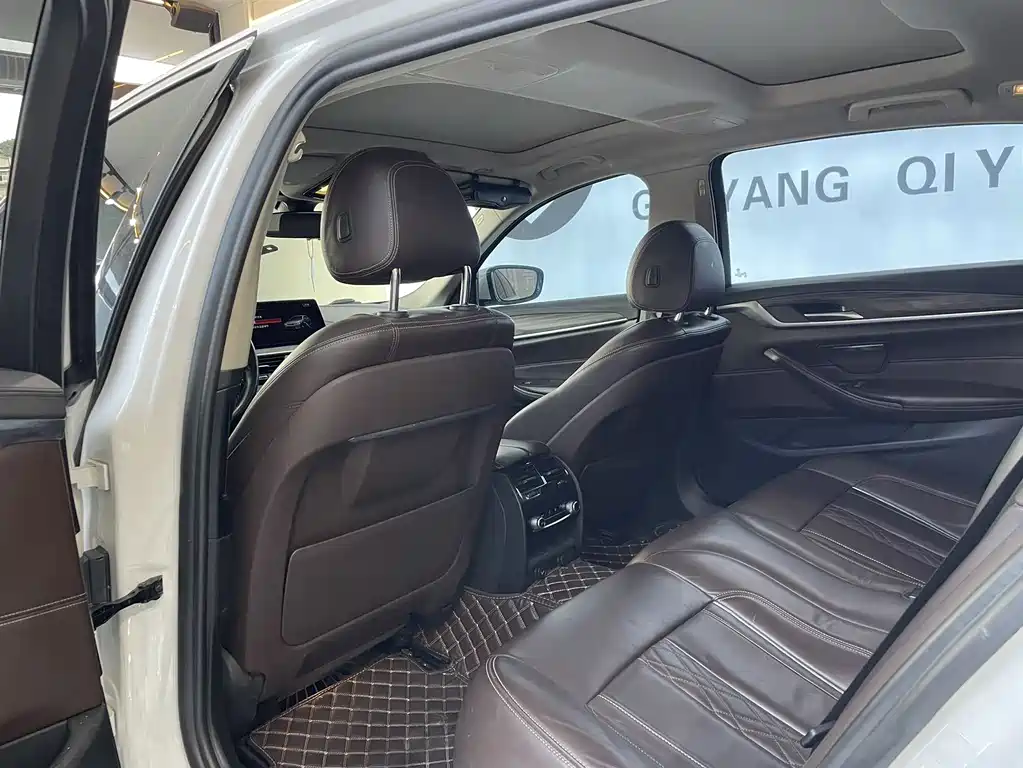 BMW 5 Series 5 2019 530Le Luxury