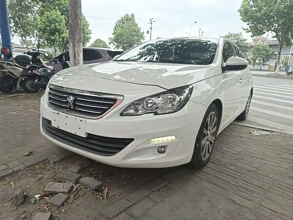 Peugeot 408 2015