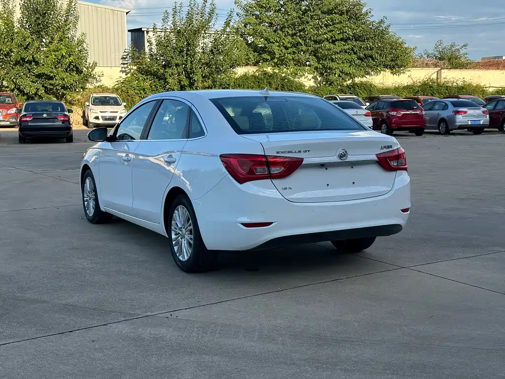 Buick Excelle — миниатюра 11
