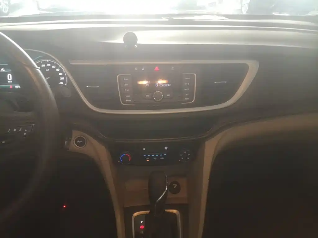 Buick Excelle — миниатюра 13