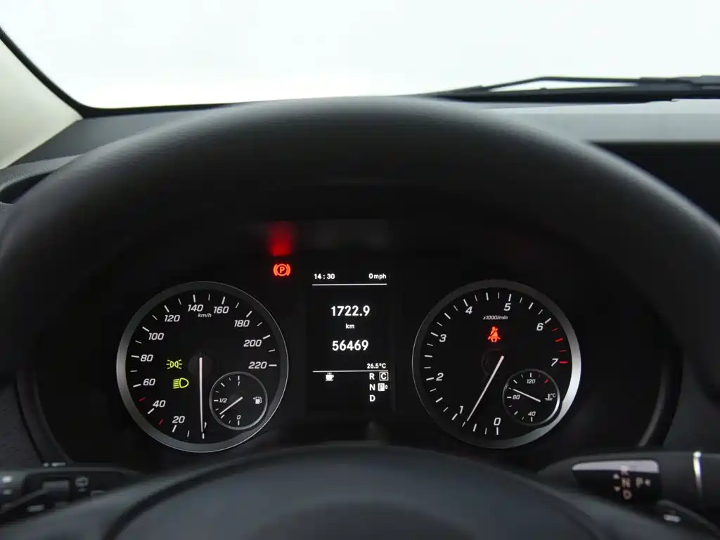Mercedes-Benz Vito — миниатюра 13
