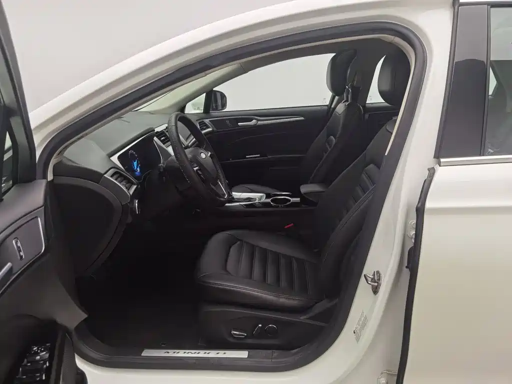 Ford Mondeo — миниатюра 10
