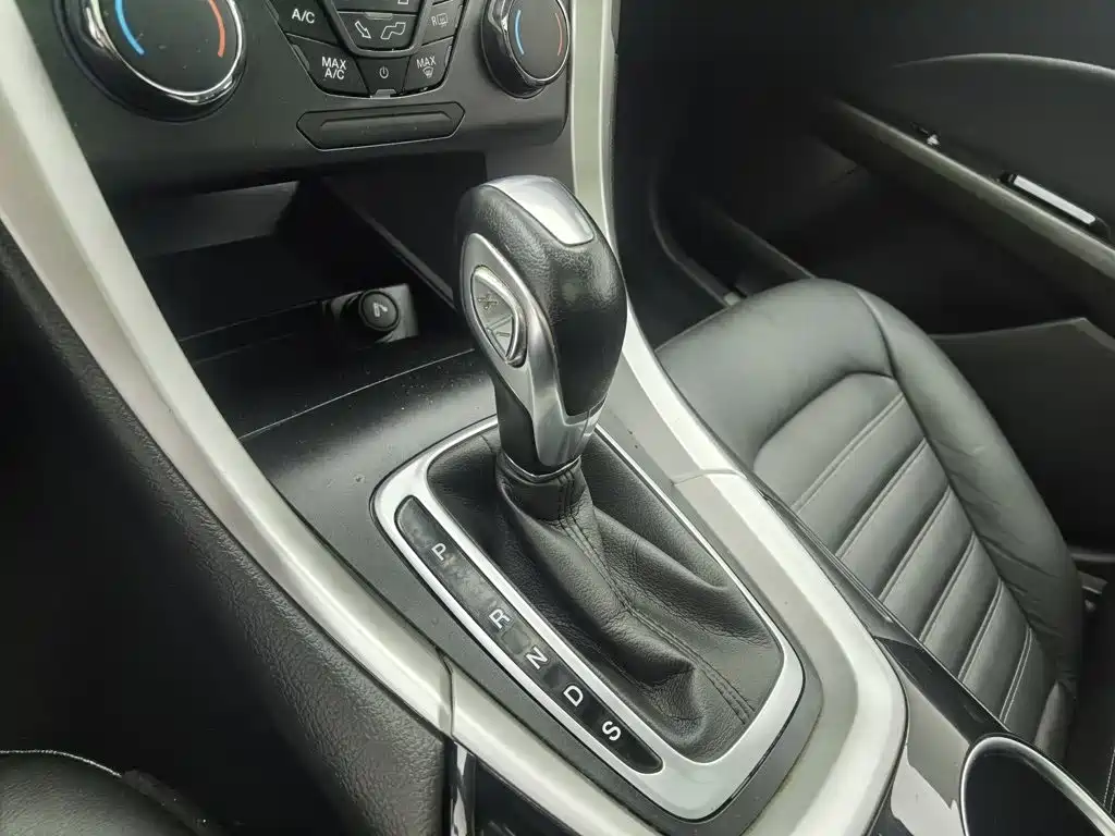 Ford Mondeo — миниатюра 13