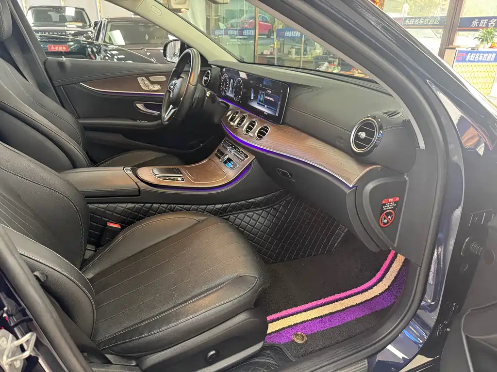 MERCEDES-BENZ E CLASS